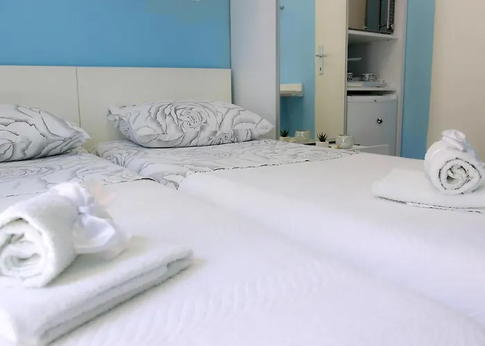 & Andrea 2 Πανσιόν